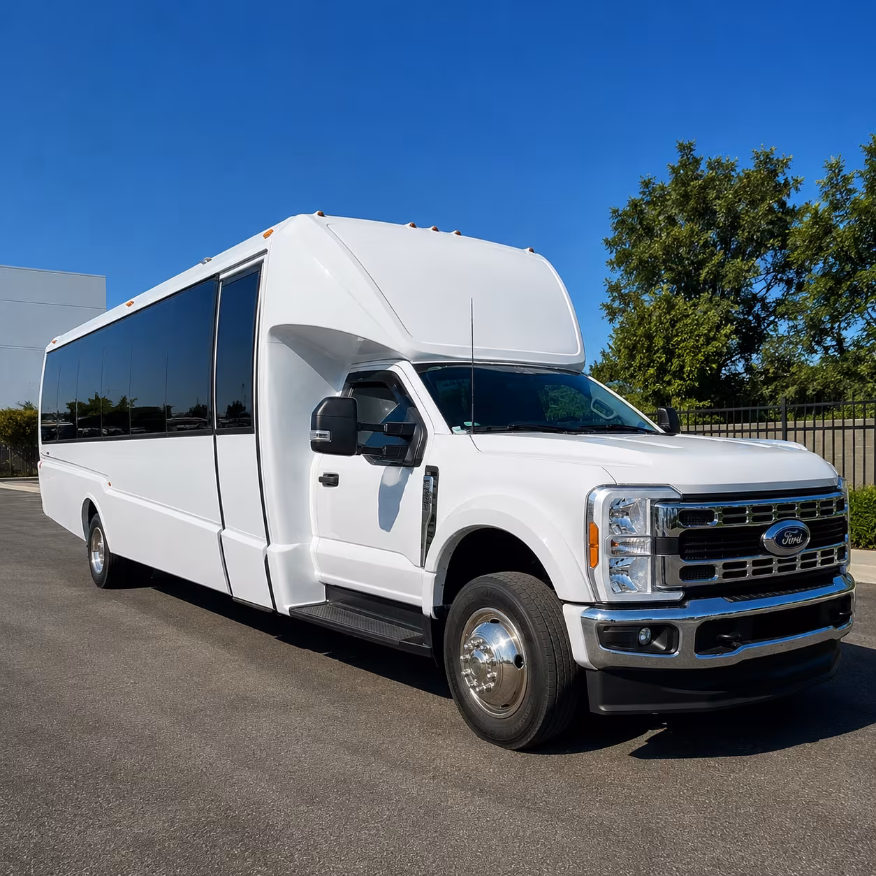compare minibuses and motorcoaches for cvg and day airport transfers