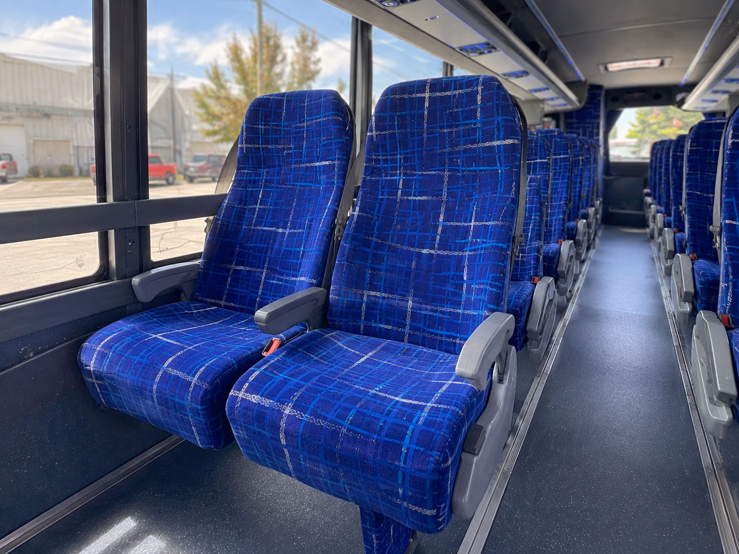 how the type of bus changes charter bus prices in hamilton ohio